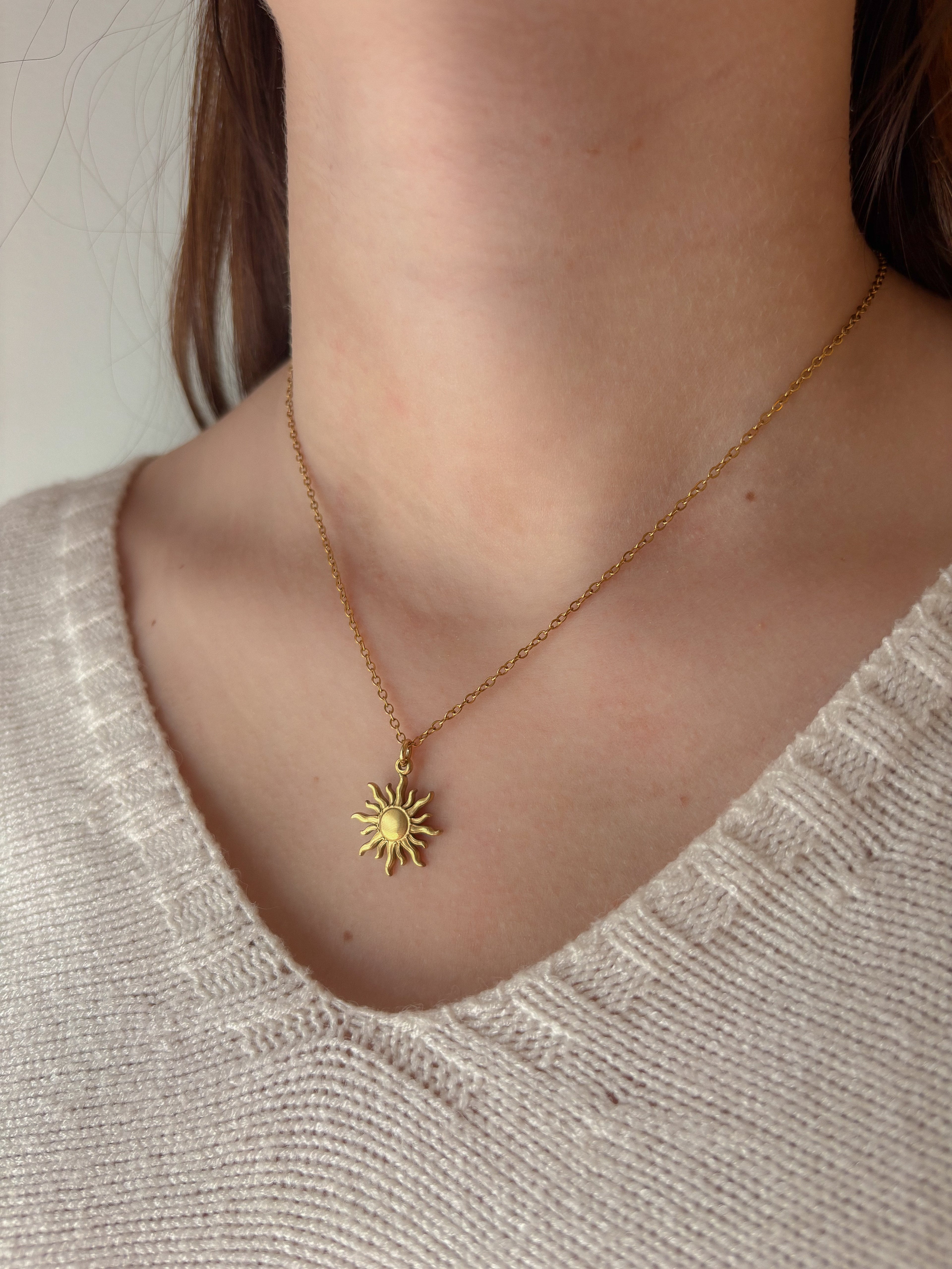 Soleyah Pendant Necklace